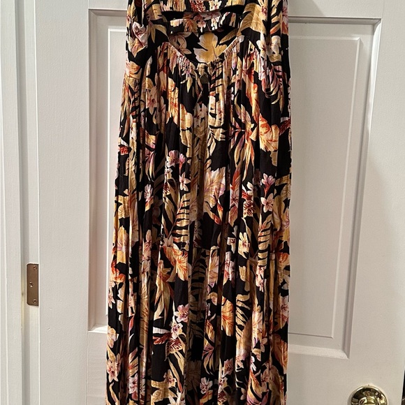 Ripcurl. Maxi dress - Picture 3 of 4